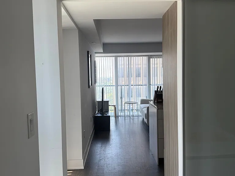 955 Bay St #1307 — Photo 16