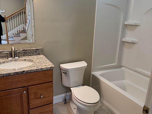 4th image of 21 East Pearl Street #1