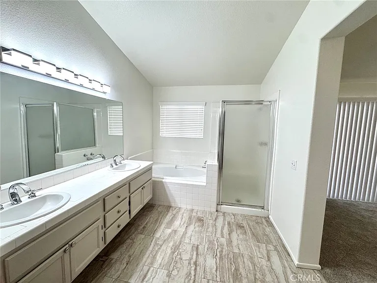 12789 Yorkshire Dr — Photo 20