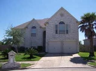 16807 Bay Ledge Ct, Friendswood, TX 77546