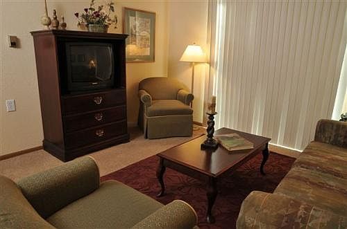 5th image of 755 E 16th St APT 120