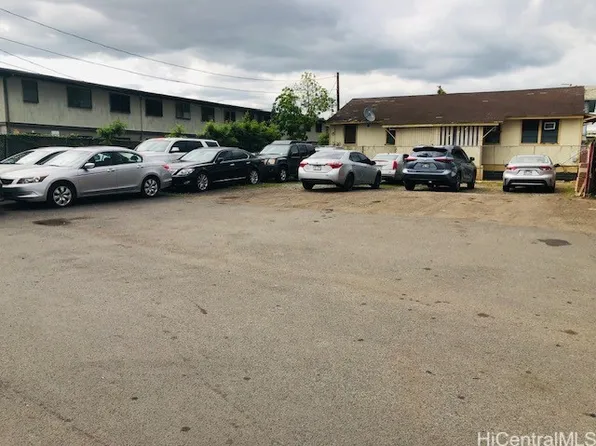 94-832 Awanei St APT B, Waipahu, HI 96797