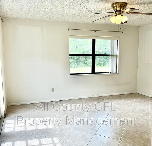 718 Buckminster Cir — Photo 5