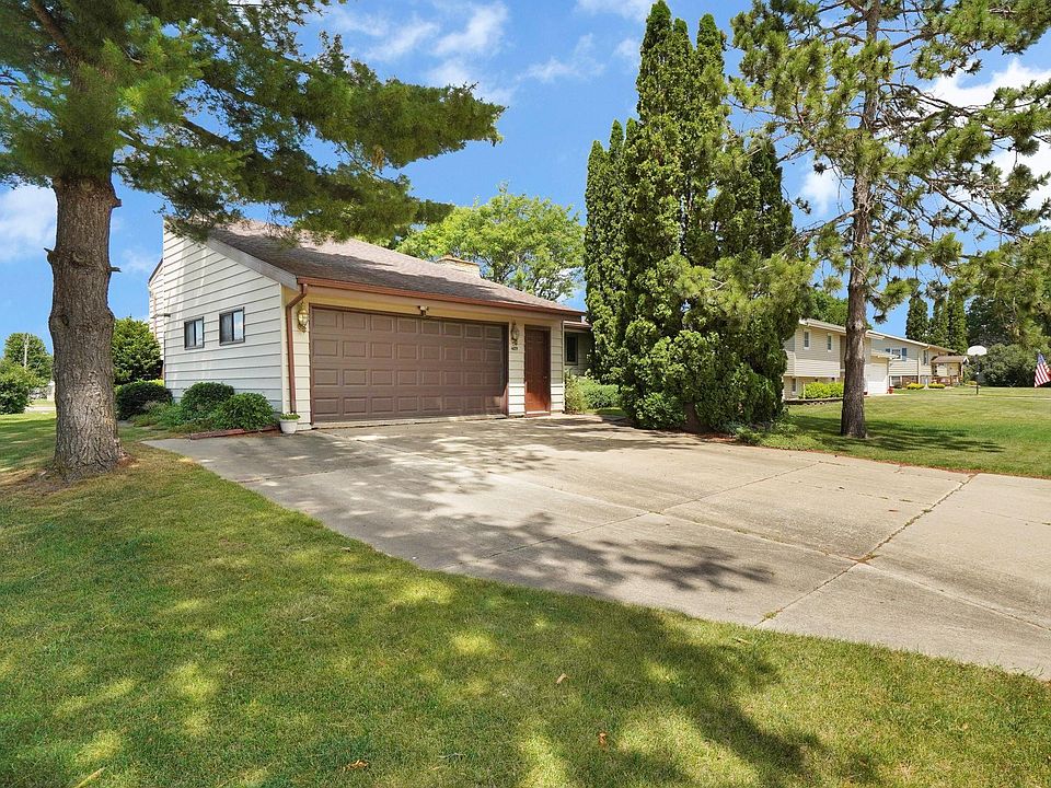 1st image of 409 S 5th Ave