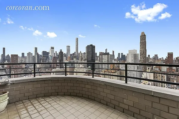 Sold by Corcoran | media 17