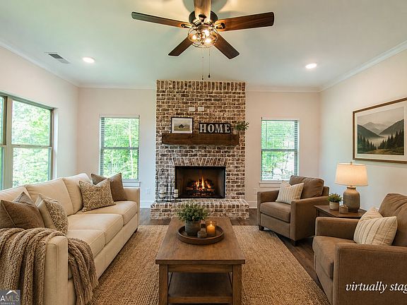 4th image of 386 Mulberry Cir