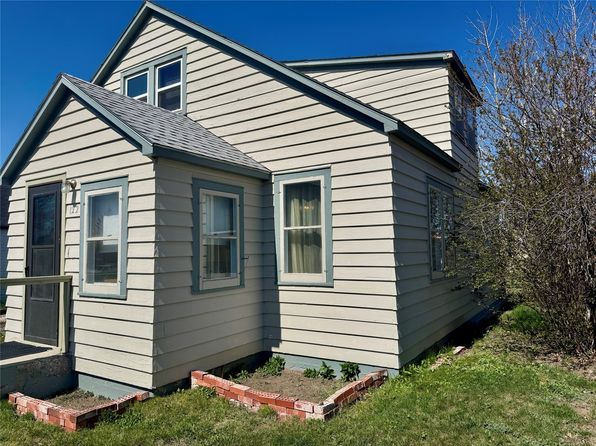 122 3rd Ave NW, Cut Bank, MT 59427