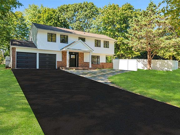 2nd image of 20 Bruce Ln