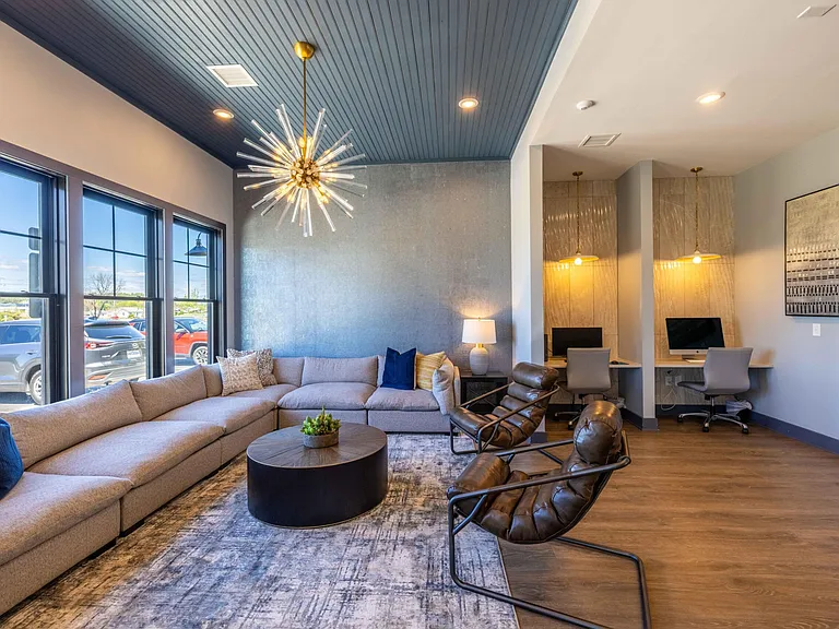 Evolve at Parkway Apartment Homes — Photo 7