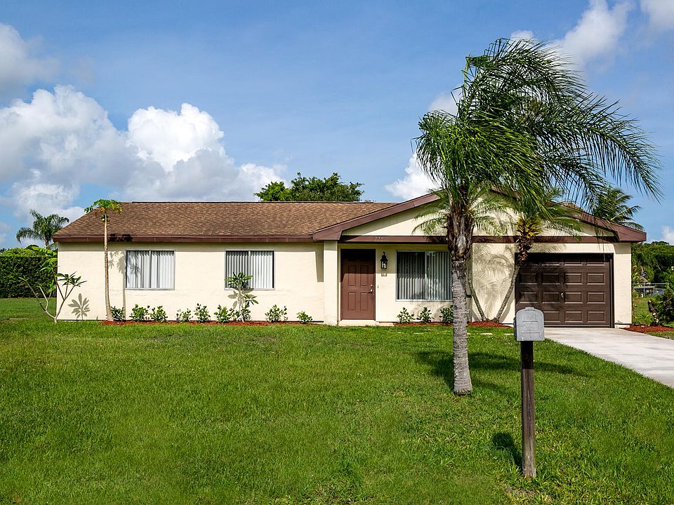 1st image of 779 SW Belmont Cir