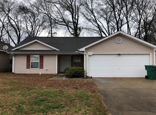 147 Maple Leaf Ln, Moundville, AL 35474