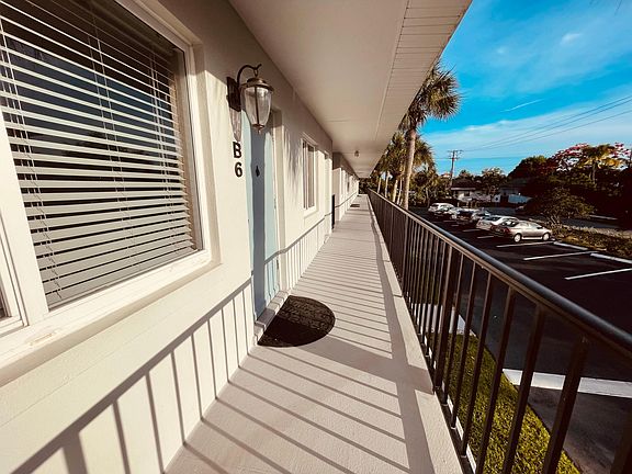 5th image of 3250 10th St N Unit 6B