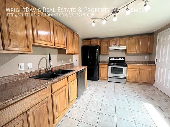 5th image of 1611 E Idell St