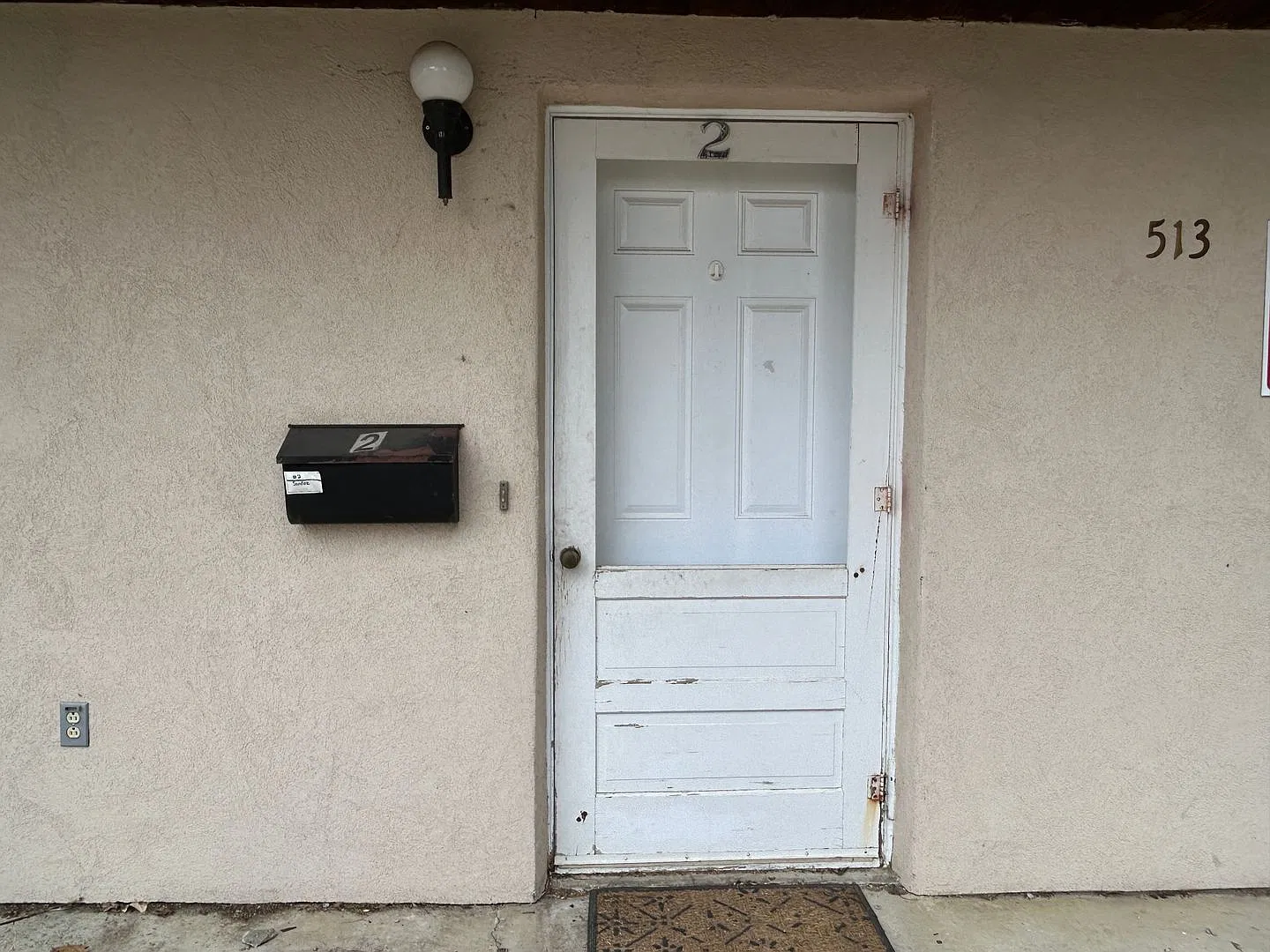 513 Sims — Photo 1