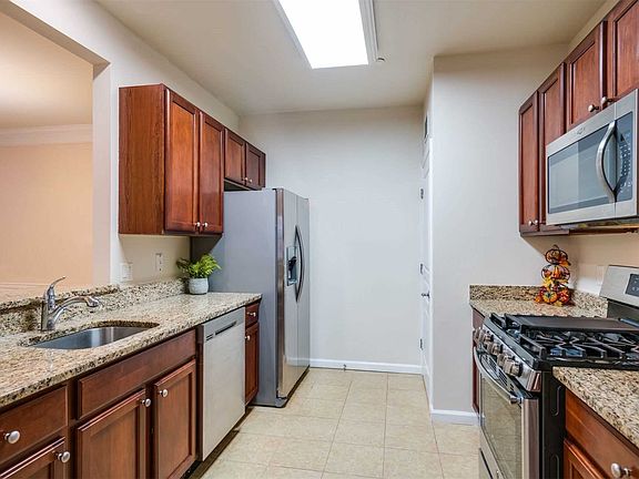 3rd image of 721 Kirkland Ct