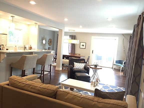 Open concept main floor 