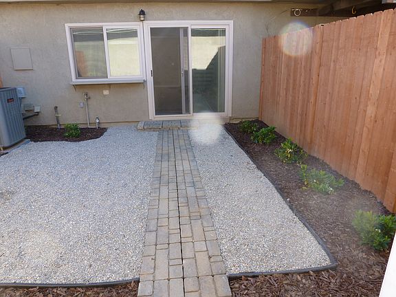 4th image of 1640 Larch Pl