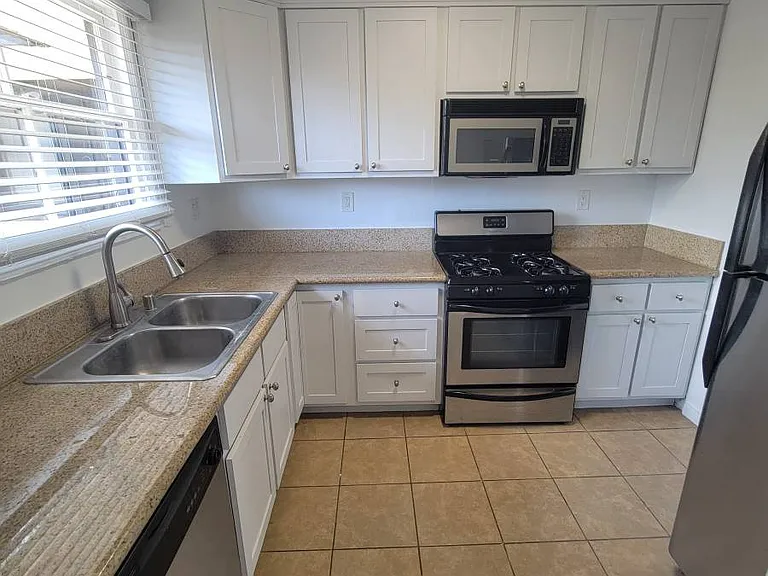 1653 N Vista St #3 — Photo 12