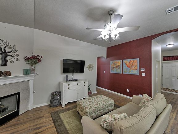 5th image of 1220 Parker Pl