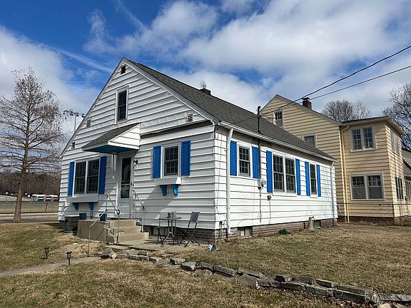 3rd image of 421 Meridian St