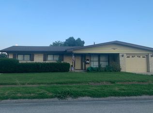 580 Shirley Dr, Florissant, MO 63031