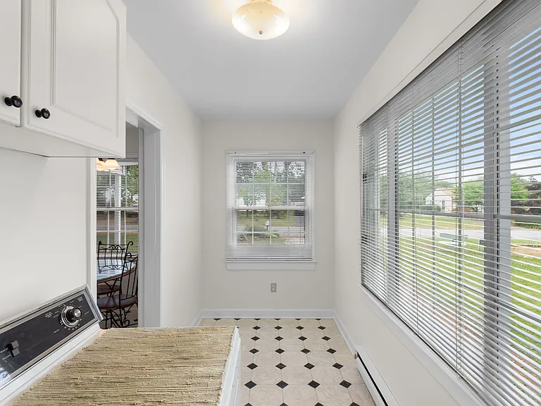 2727 Stratford Dr — Photo 27