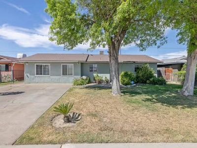 11428 Redwood Street, Armona, CA, 93202