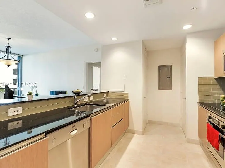 1050 Brickell Ave #1410 — Photo 3