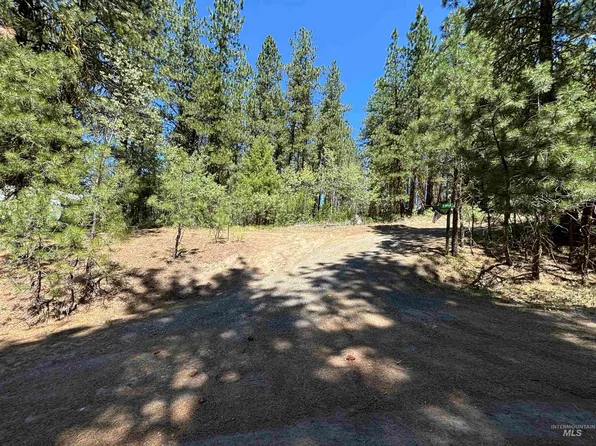 Frazier Pl, Cascade, ID 83611
