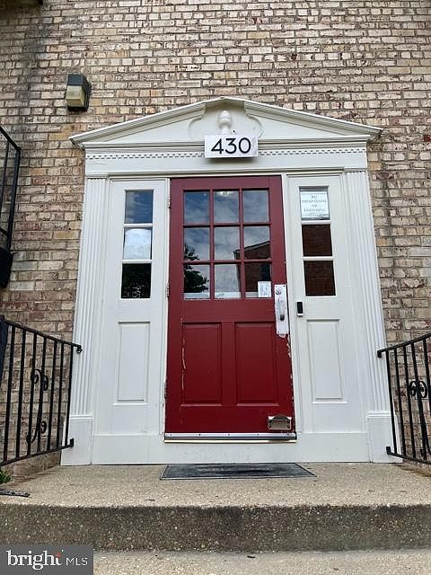1st image of 430 N Armistead St APT 204
