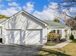 5 Spring Valley Dr, Lakewood, NJ 08701