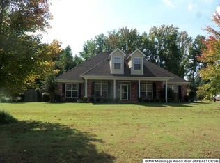 10401 Green Forest Dr, Hernando, MS 38632