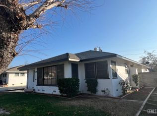 25 La Mesa Dr, Bakersfield, CA