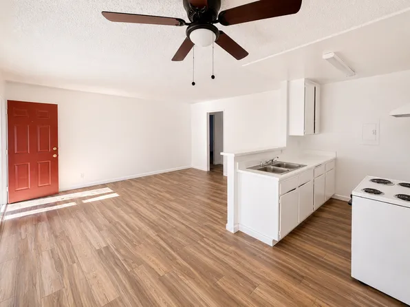 38729 10th St E #1915, Palmdale, CA 93550