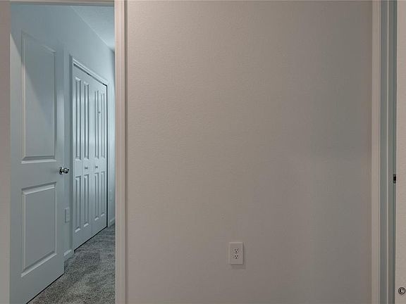 5th image of 4840 Edensbridge Ln