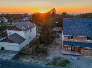 Dory Pointe Loop #2400, Pacific City, OR 97135