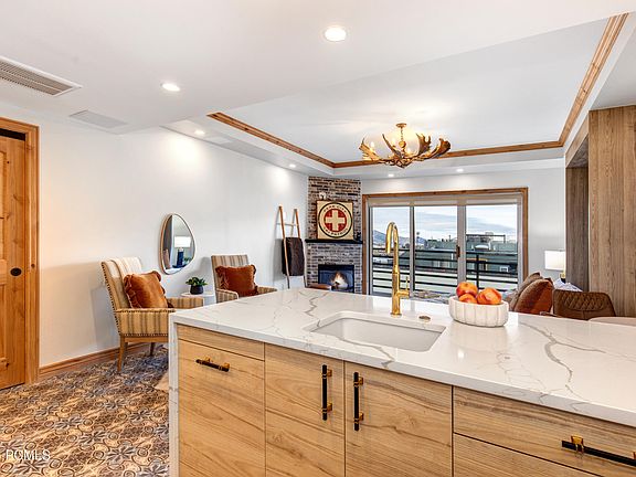4th image of 580 Main St #509