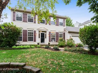 605 Manhattan Cir, Oswego, IL 60543