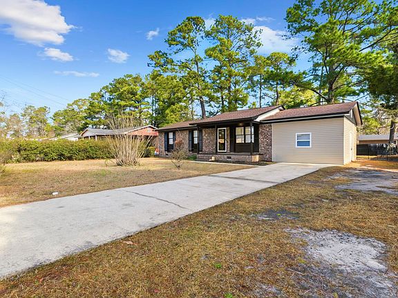 2nd image of 902 Forest Loop Rd.