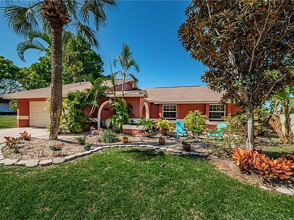 2nd image of 2052 Hidden Lake Dr