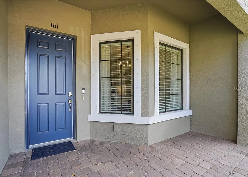 2 bed, 2.0 bath, 1528 sqft, $3,600 — Photo 2