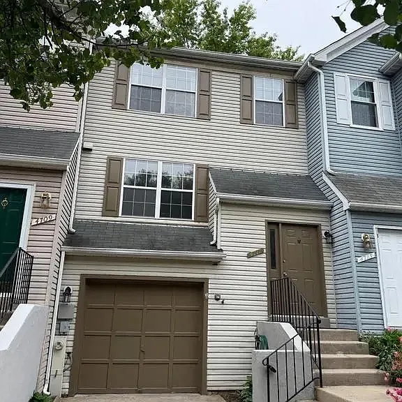 Leyden Way — Photo 1