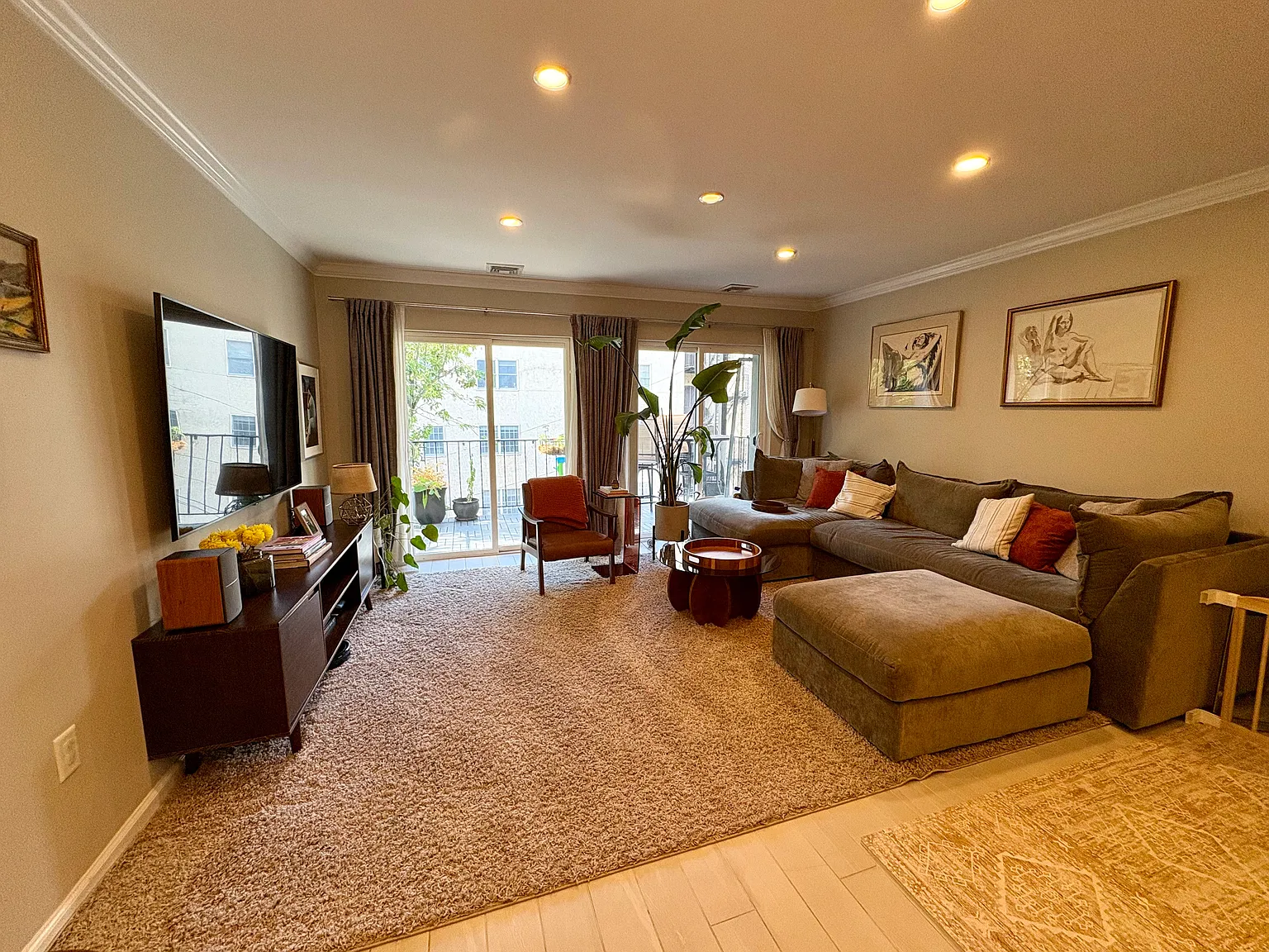 2 bed, 987 sqft, $4,500 — Photo 4