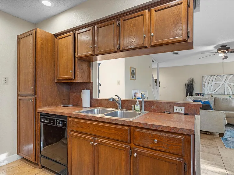 6492 Hart Ln — Photo 9
