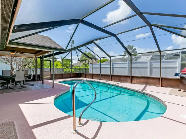 6819 NW Dragon Street, Port St Lucie, FL 34983