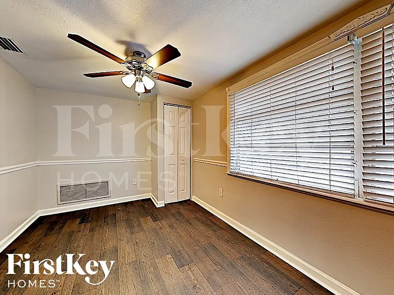 9220 Lido Ln — Photo 7