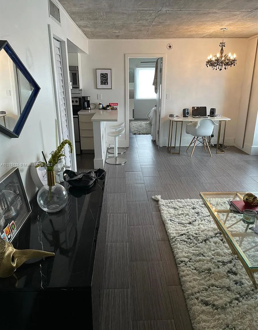 Hibiscus South Condo — Photo 2