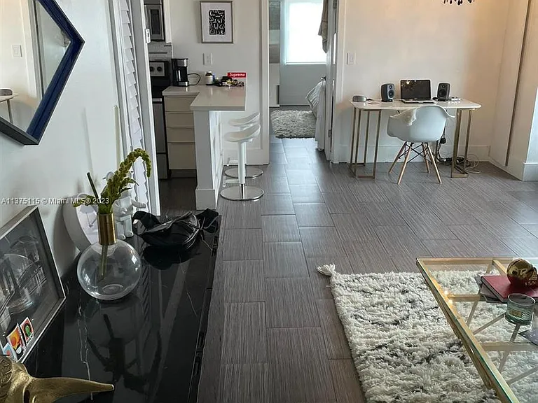753 Michigan Ave #2E — Photo 2