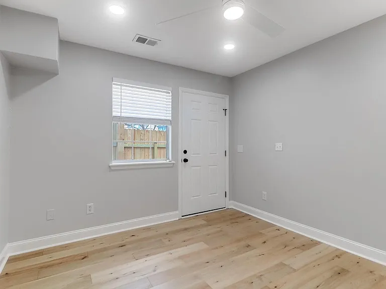 167 Fishburne St — Photo 41