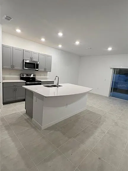 5080 Revolutionary Way — Photo 2